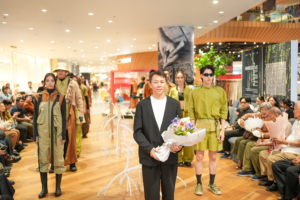 ไอคอนคราฟต์ ชวนชมนิทรรศการ “KNOT : Knitting Nature and Ocean into Trends of Fashion” วันที่ 27-31 พฤษภาคม 2569 ณ ไอคอนสยาม