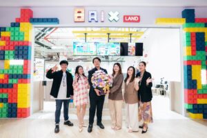 เปิดอาณาจักรแห่งการ “เล่น–สร้าง–เรียนรู้” กับ “BRIXLAND Thailand” ณ ICONSIAM สวนสนุกน้องใหม่ชู Safe Brix ตัวต่อยักษ์กว่า 30,000 ชิ้น ปลุกพลังความคิดสร้างสรรค์